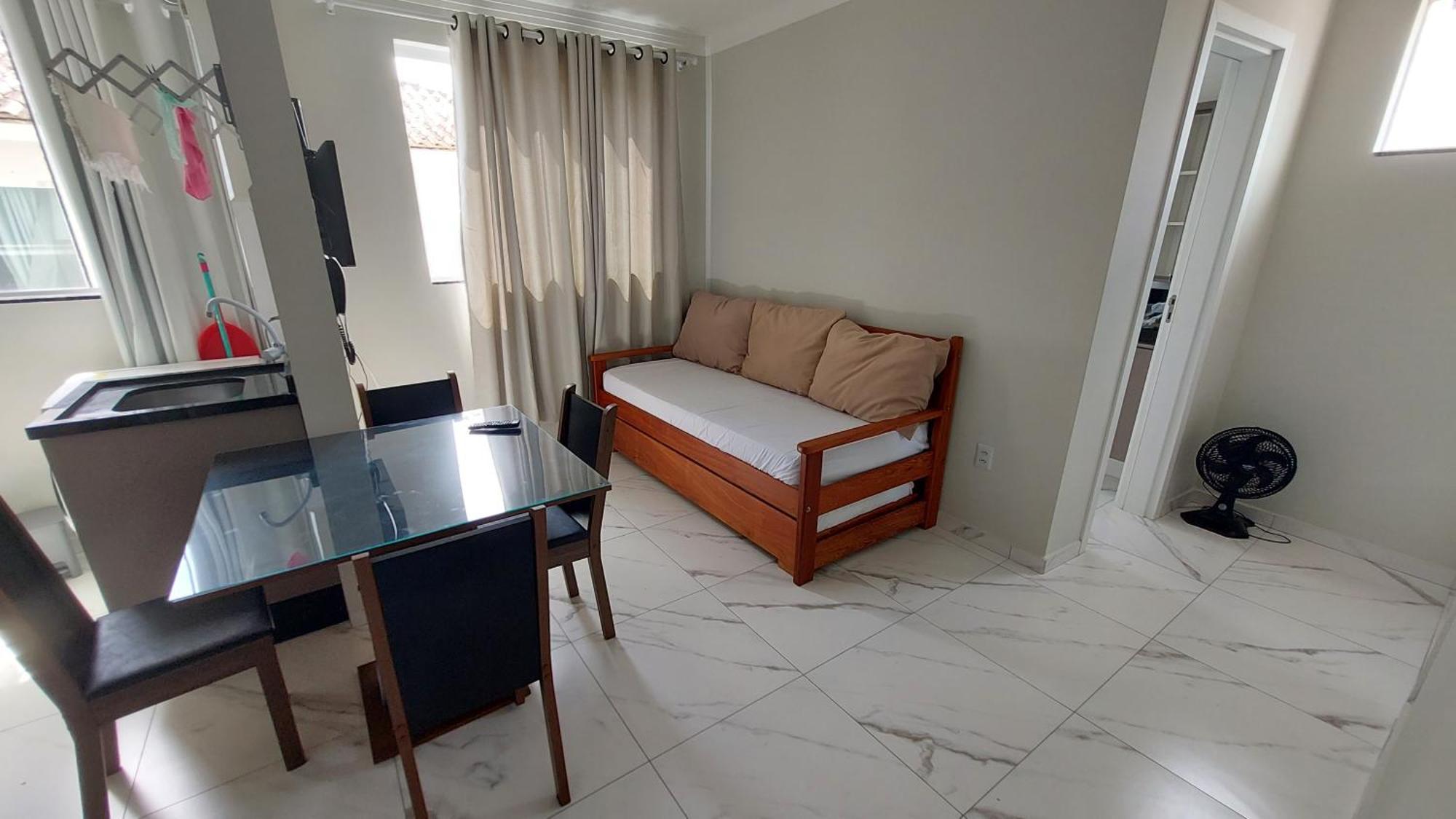 Apto Proximo Da E Do Centrinho Dos Ingleses Apartamento